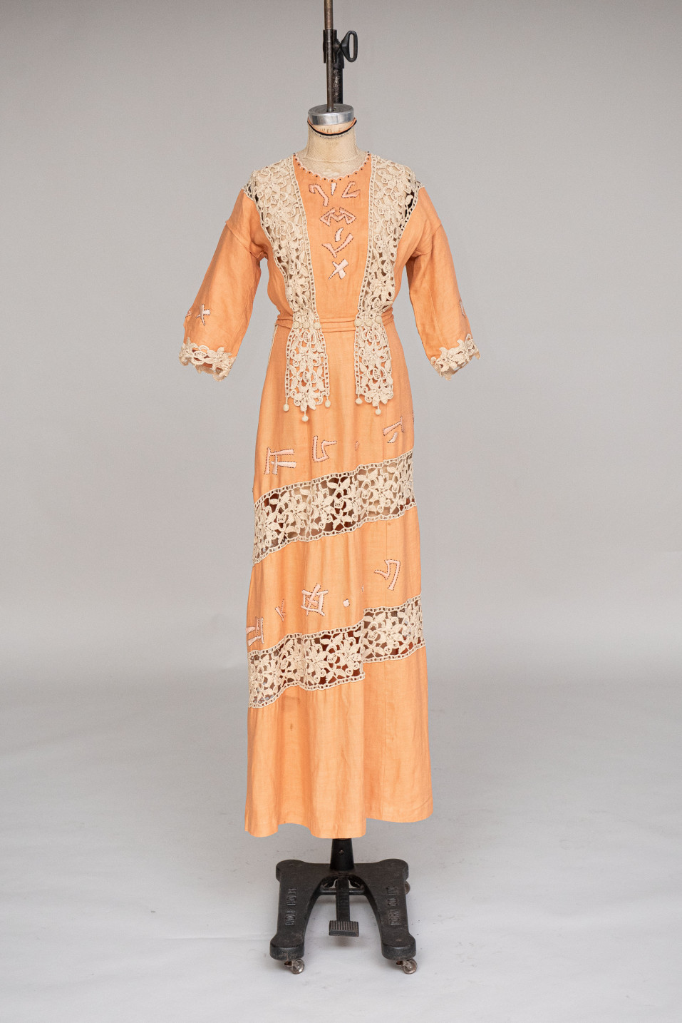 Women's dress, c. 1910-1911