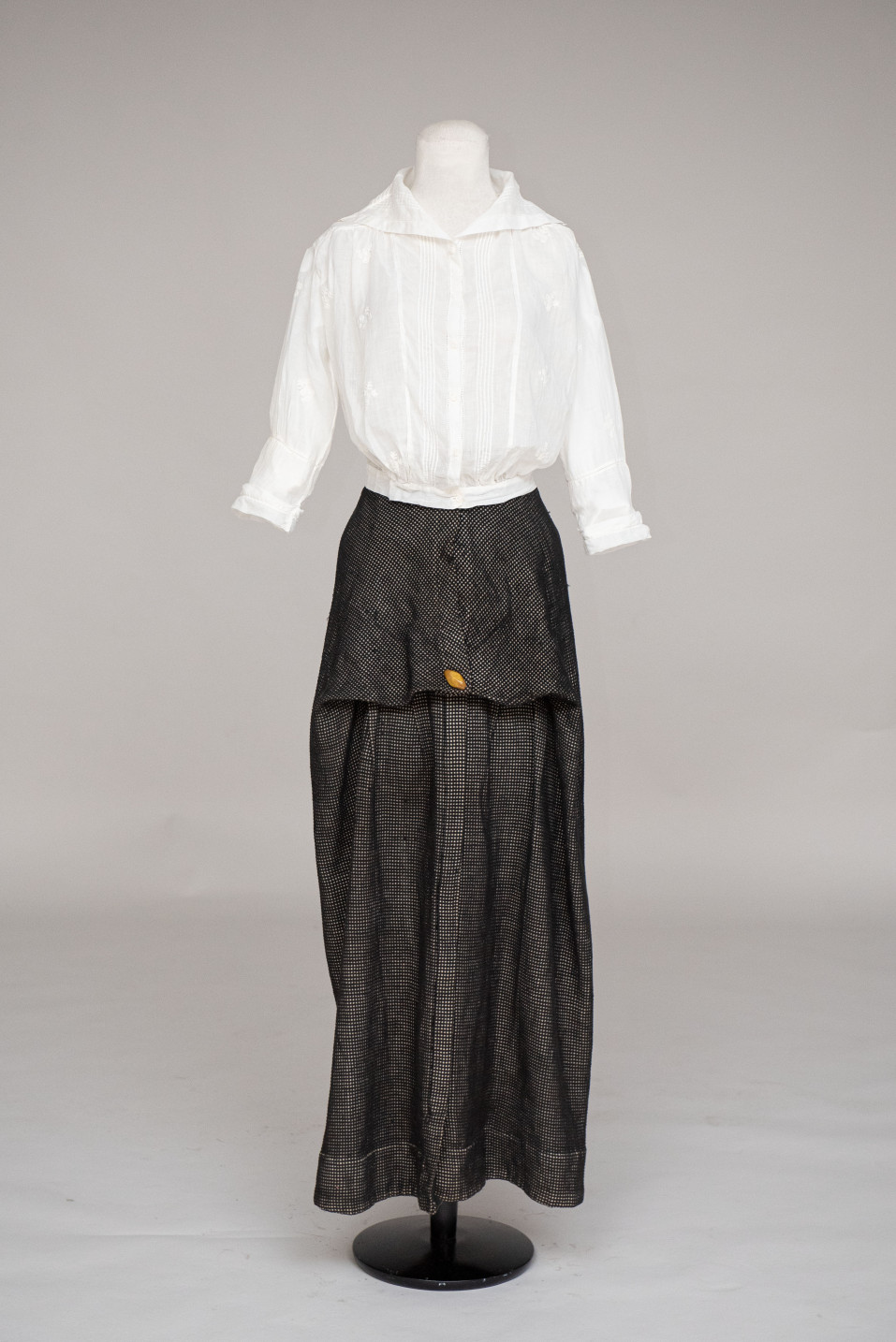 Women's blouse, c. 1900-1919