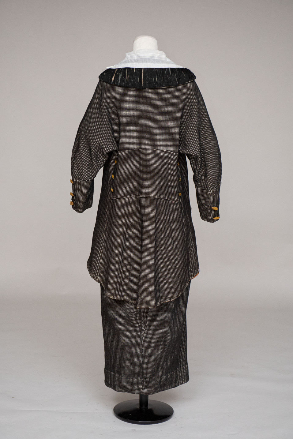 Women's suit, c. 1913 Matelassé cotton