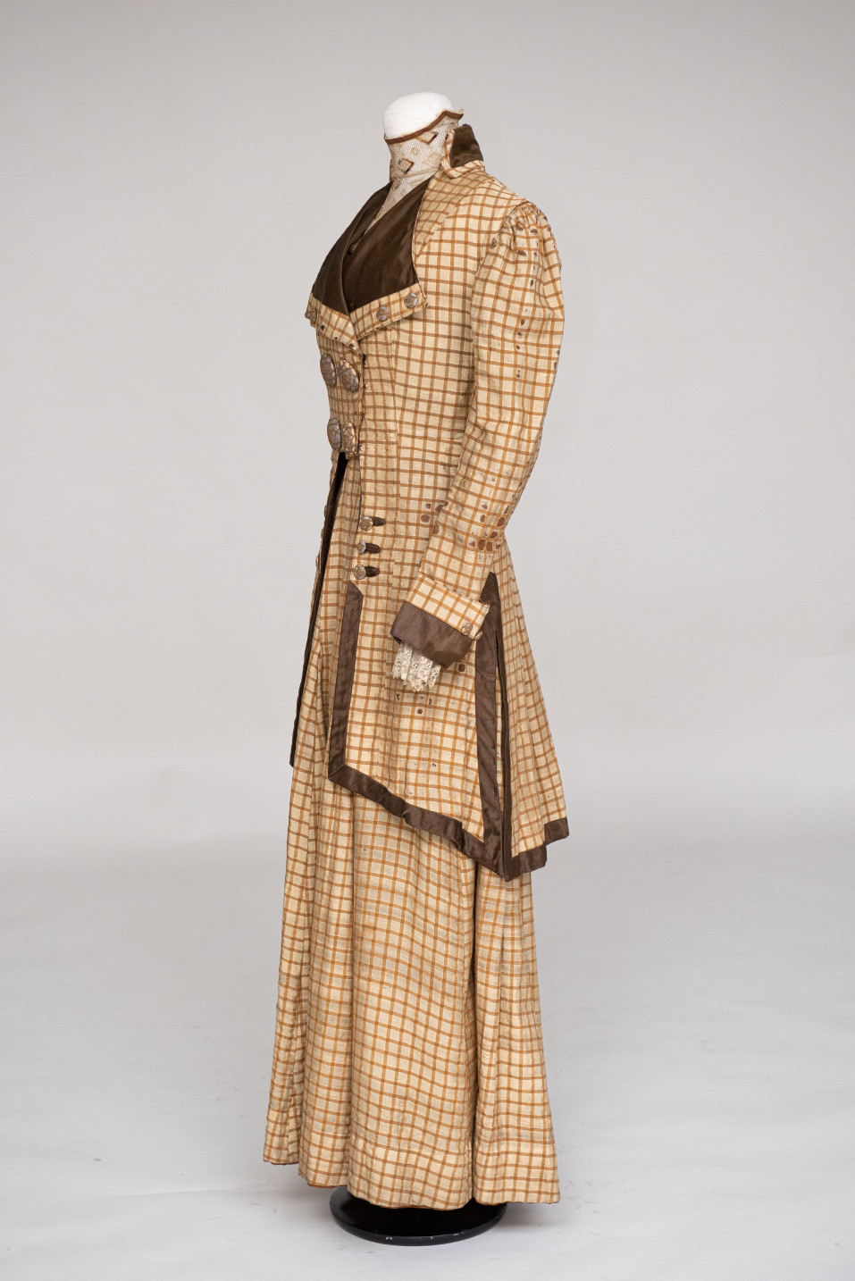 Women's Walking Ensemble c. 1911-1912