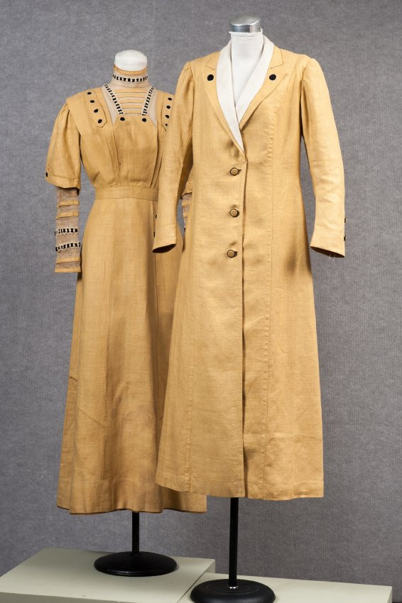 Women's duster and dress, c. 1910