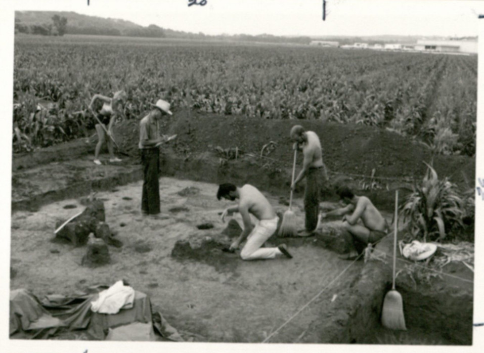 Lonergan Trailer Excavation, 1966/1967. (Courtesy Morse Department of Special Collections, Kansas State University Libraries)