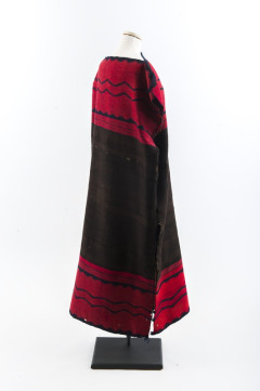 Dress from the side
